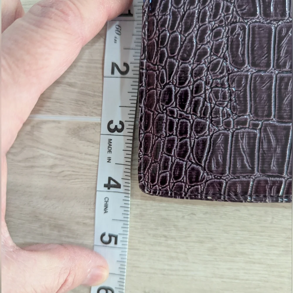 Kenneth Cole Reaction Dark Plum Croc Embossed Clutch Wallet Organizer *GUC
